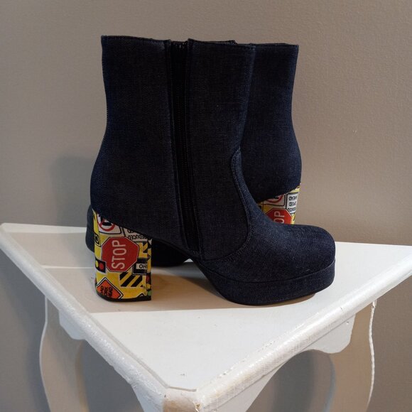 Cartoon Heel Denim Boots - Picture 8 of 9